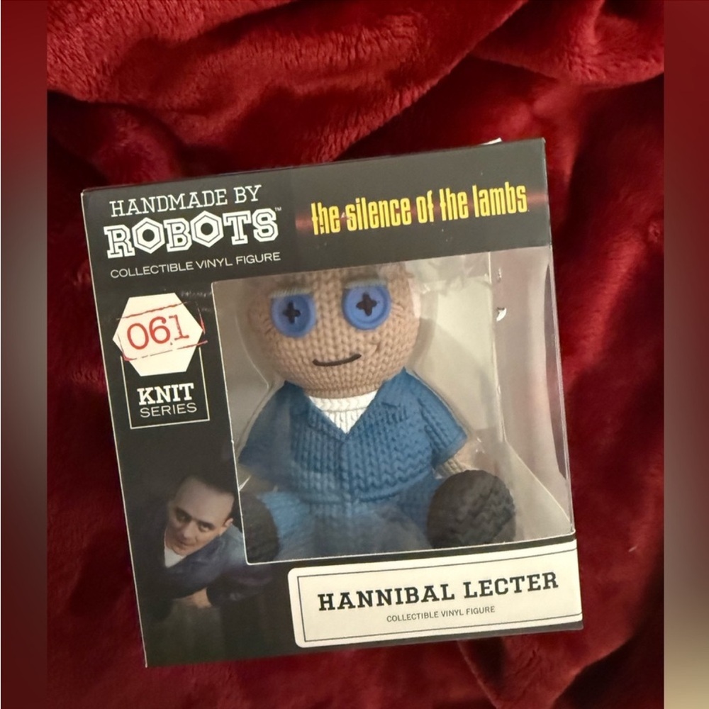 NWT Hannibal lecter handcrafted collection vynil figure the silence of the lambs
